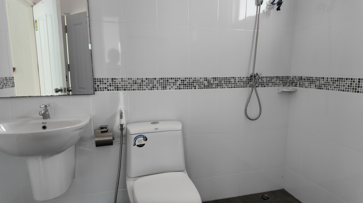 Exclusive Modern 2 Storey Home in Secure Gated Community